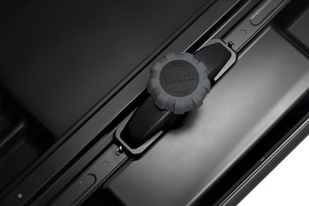 დახურული საბარგული Thule Motion 3 L Low black gloss დახურული საბარგული Thule Motion 3 L Low black gloss