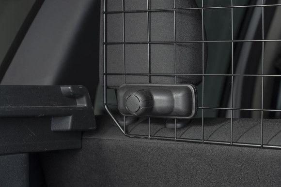 საბარგულის გამყოფი ბადე MENABO Petsy ძაღლების გადასაყვანად  საბარგულის გამყოფი ბადე MENABO Petsy ძაღლების გადასაყვანად