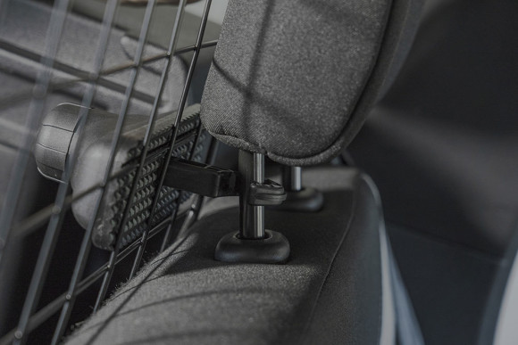 საბარგულის გამყოფი ბადე MENABO Petsy ძაღლების გადასაყვანად  საბარგულის გამყოფი ბადე MENABO Petsy ძაღლების გადასაყვანად