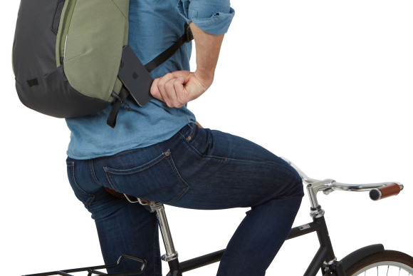 ურბანული ზურგჩანთა Thule Paramount  18ლ, Olivine (მიმდინარე ფასები და მარაგი საიტზე www.rik.ge)